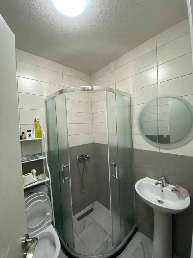 Elegant Apartment In City Centre Приштина Экстерьер фото